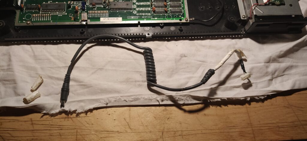 Cable alimentación Amstrad dañado